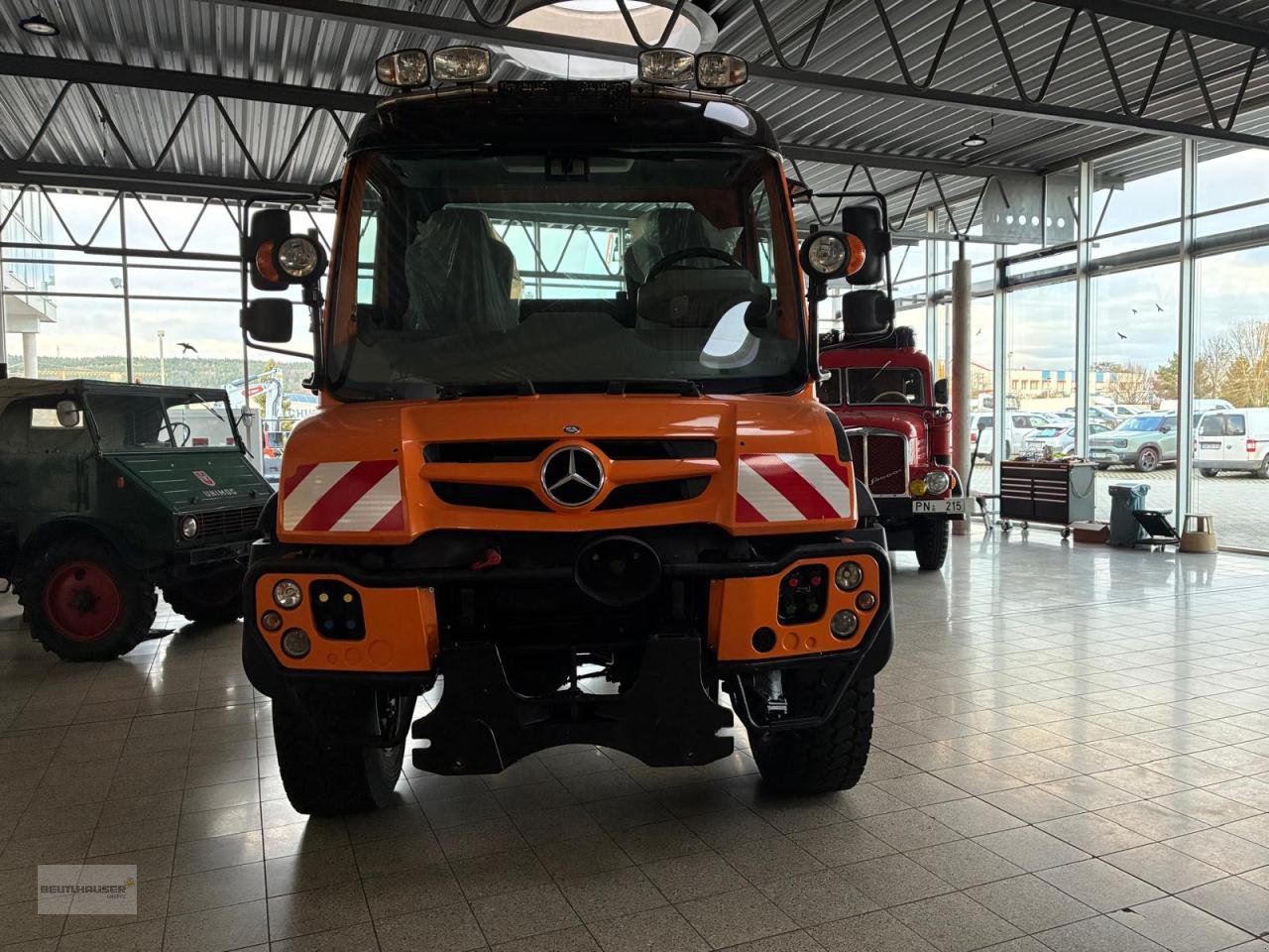 Sonstige Gartentechnik & Kommunaltechnik typu Mercedes-Benz Unimog U 530 mit neuem Motor, Gebrauchtmaschine v Hagelstadt (Obrázek 3)