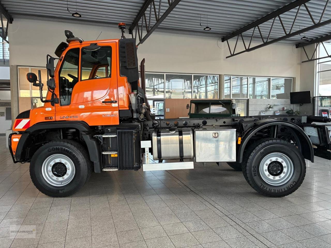 Sonstige Gartentechnik & Kommunaltechnik typu Mercedes-Benz Unimog U 530 mit neuem Motor, Gebrauchtmaschine v Hagelstadt (Obrázek 10)