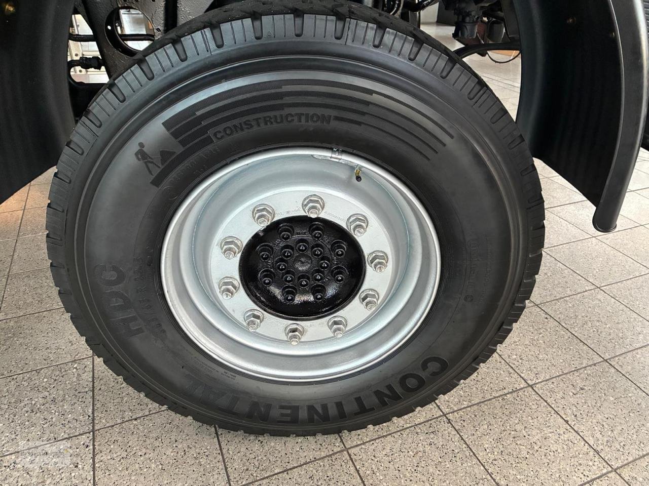 Sonstige Gartentechnik & Kommunaltechnik typu Mercedes-Benz Unimog U 530 mit neuem Motor, Gebrauchtmaschine v Hagelstadt (Obrázek 11)