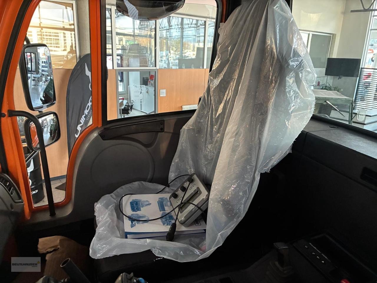 Sonstige Gartentechnik & Kommunaltechnik typu Mercedes-Benz Unimog U 530 mit neuem Motor, Gebrauchtmaschine v Hagelstadt (Obrázek 16)