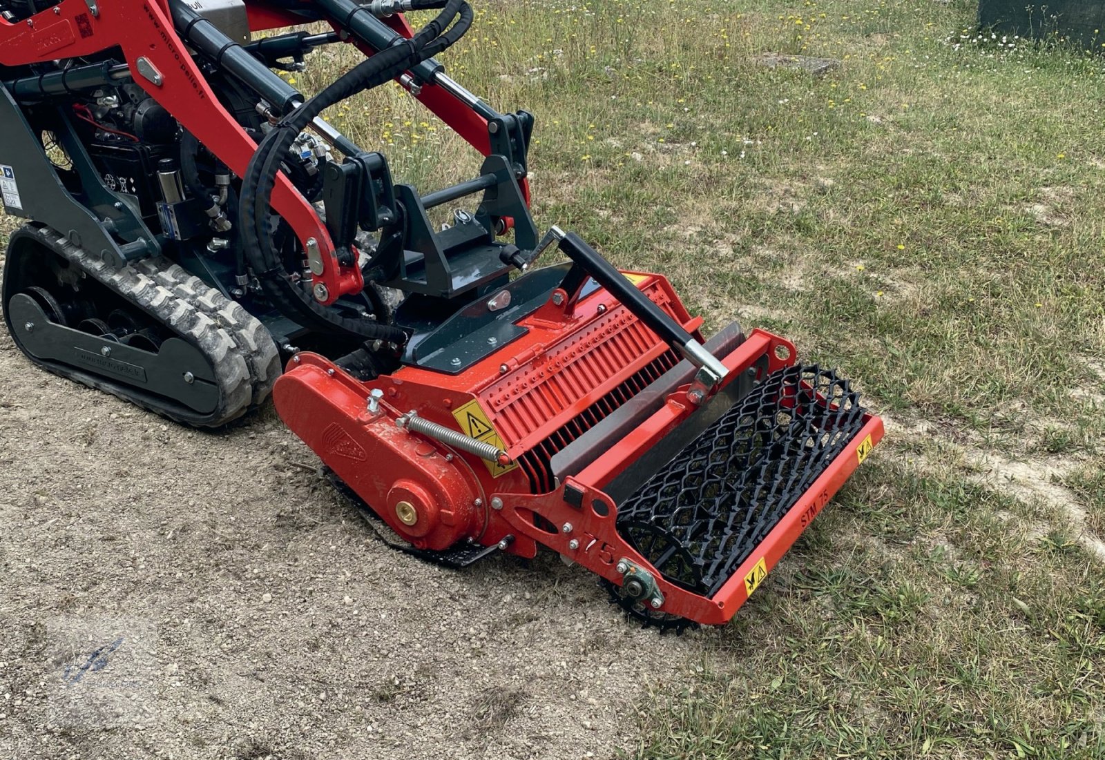 Sonstige Gartentechnik & Kommunaltechnik of the type micro-pelle microBull Minilader 0,75 m Skidlader Kompaktlader, Neumaschine in Bruckmühl (Picture 11)