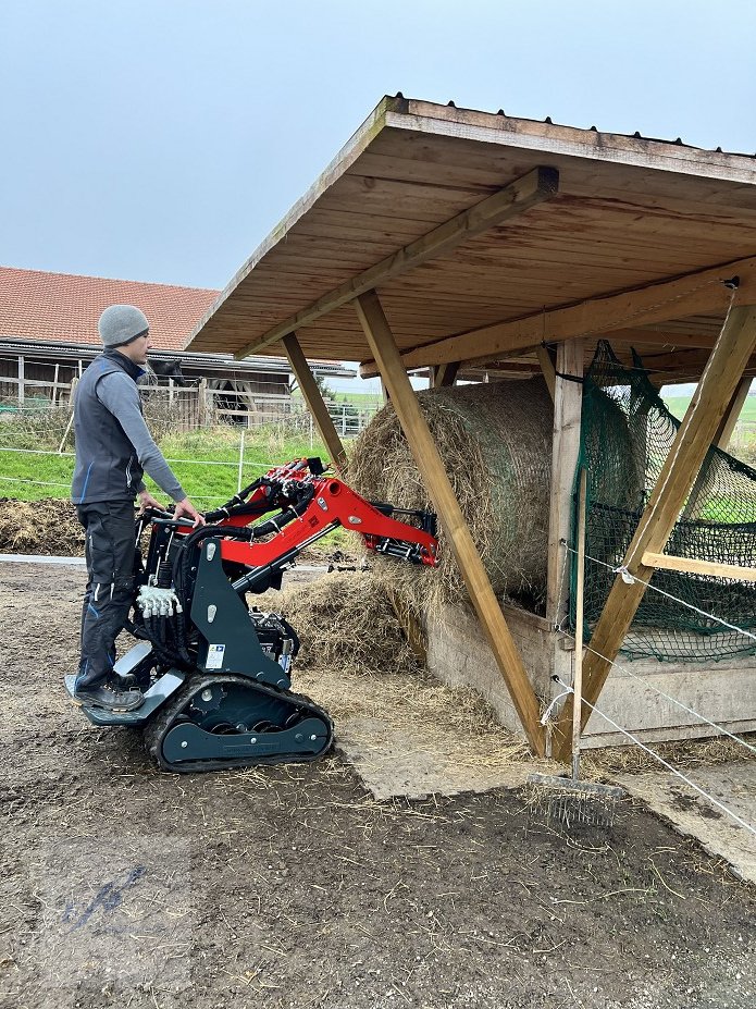 Sonstige Gartentechnik & Kommunaltechnik of the type micro-pelle microBull Minilader 0,75 m Skidlader Kompaktlader, Neumaschine in Bruckmühl (Picture 17)