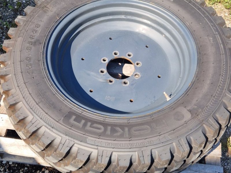 Sonstige Gartentechnik & Kommunaltechnik des Typs Nokian 320/85R28 250/80R16 Kommunalreifen Winterdienst, Gebrauchtmaschine in Palling (Bild 1)