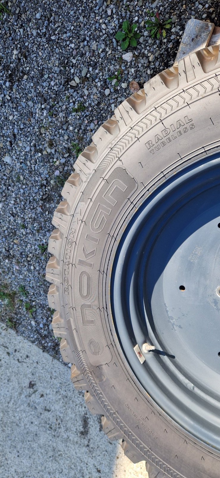 Sonstige Gartentechnik & Kommunaltechnik typu Nokian 320/85R28 250/80R16 Kommunalreifen Winterdienst, Gebrauchtmaschine v Palling (Obrázek 9)