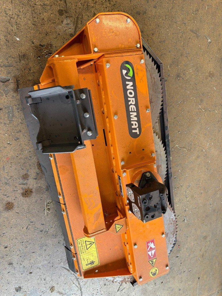 Sonstige Gartentechnik & Kommunaltechnik des Typs Noremat Lineo, Neumaschine in Courtedoux (Bild 3)