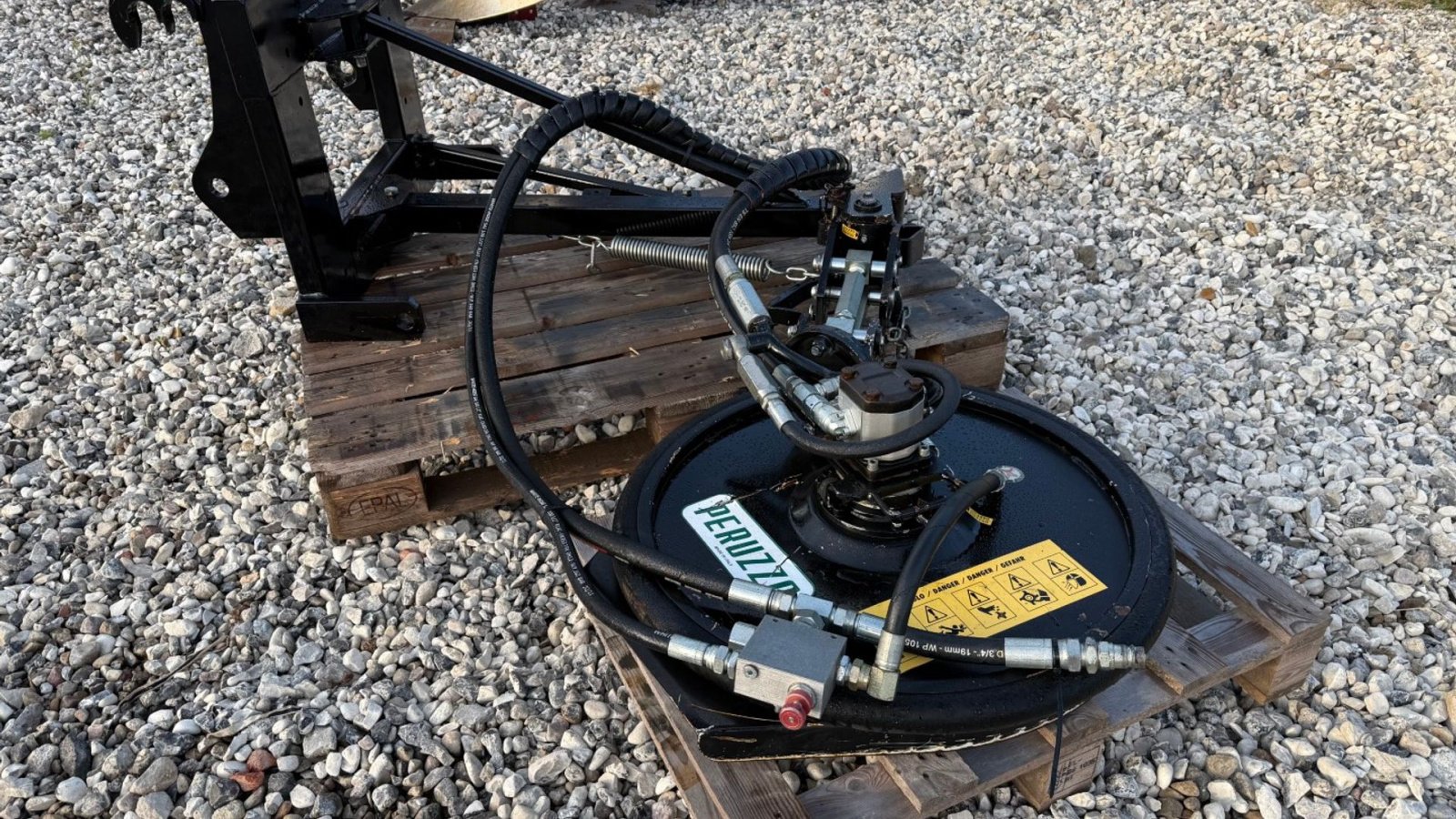 Sonstige Gartentechnik & Kommunaltechnik типа Peruzzo Slåmaskine til under hegn, Gebrauchtmaschine в Hadsten (Фотография 1)