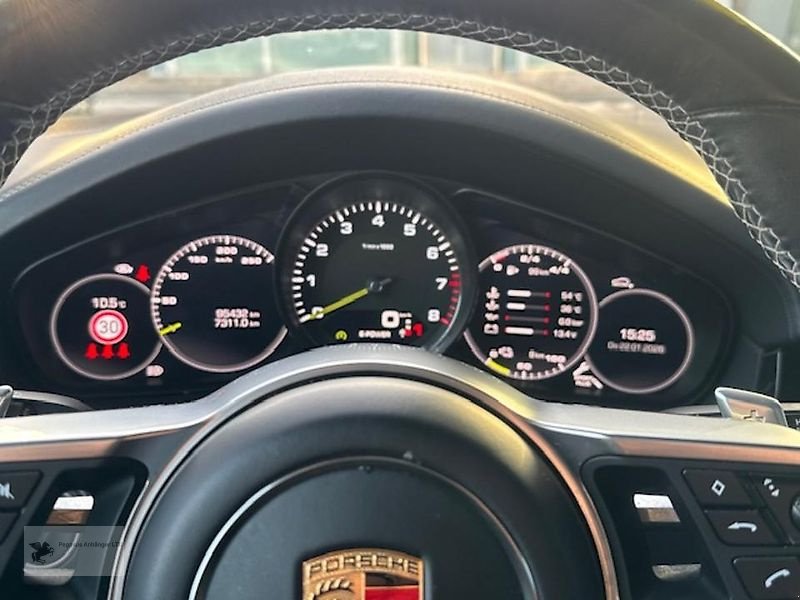 Sonstige Gartentechnik & Kommunaltechnik des Typs Porsche Cayenne E-Hybrid PKW SUV 4x4 Panoramadach AHK, Gebrauchtmaschine in Gevelsberg (Bild 14)