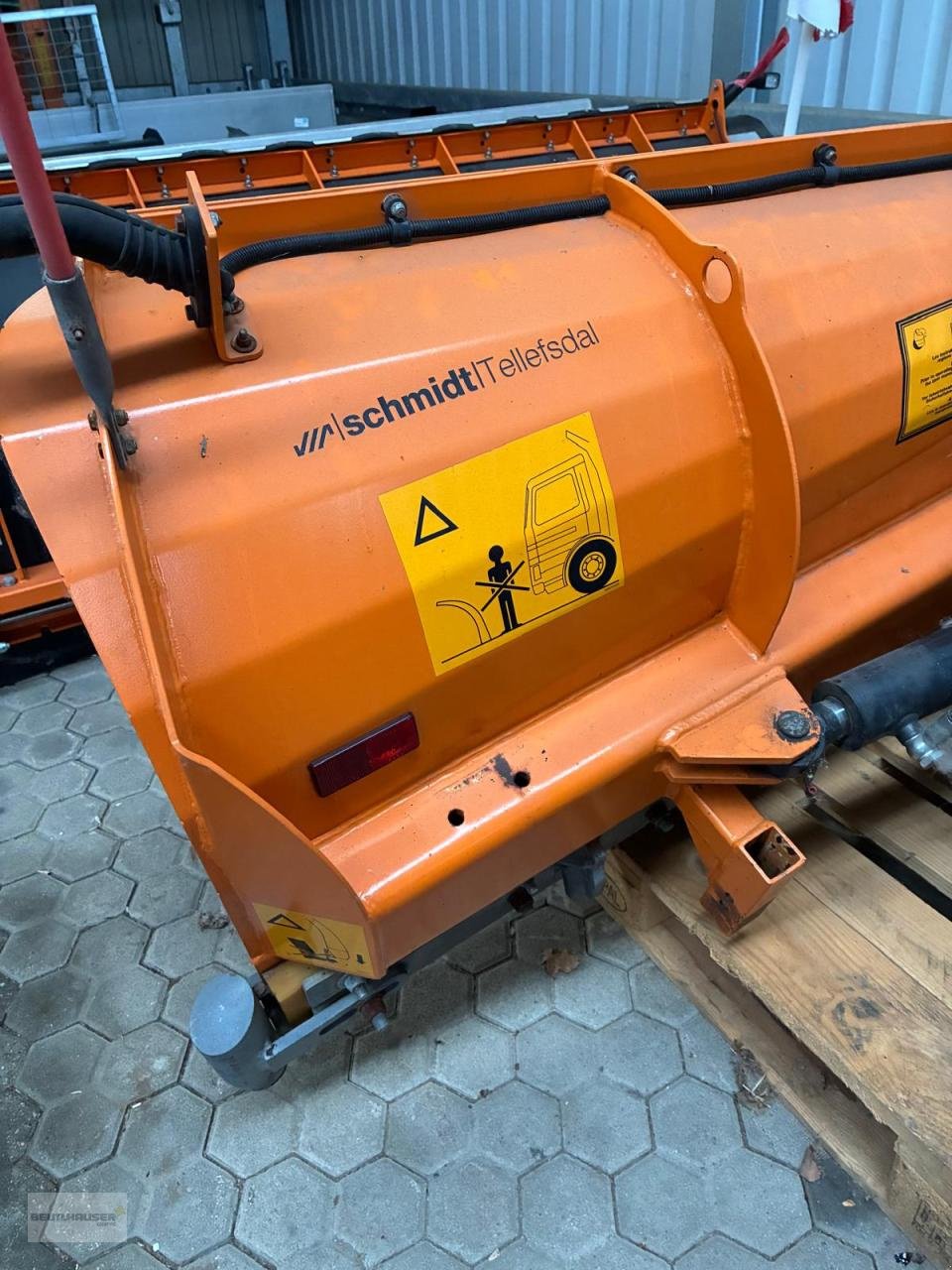 Sonstige Gartentechnik & Kommunaltechnik a típus Schmidt Schneepflug Tellefsdal Keil Vario VPL 24, Gebrauchtmaschine ekkor: Hagelstadt (Kép 12)