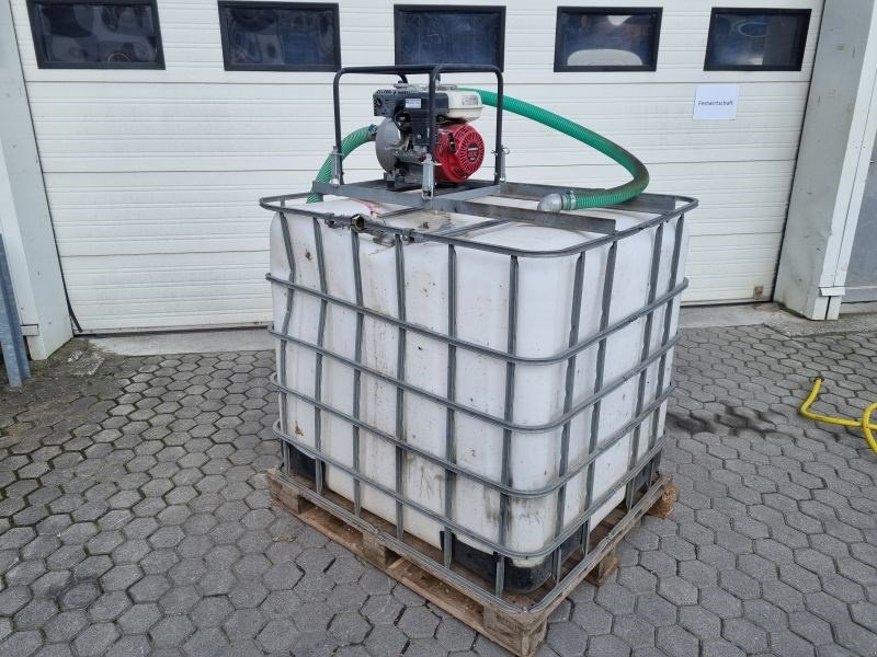 Sonstige Gartentechnik & Kommunaltechnik tip Sonstige 1000 l Wassertank mit Motor, Gebrauchtmaschine in Chur (Poză 1)