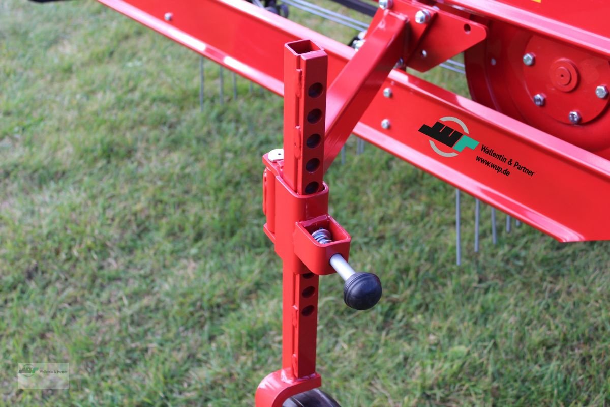 Sonstige Gartentechnik & Kommunaltechnik typu Sonstige Bandschwader Bandrechen Kombination 160-190cm, Neumaschine v Wesenberg (Obrázek 7)