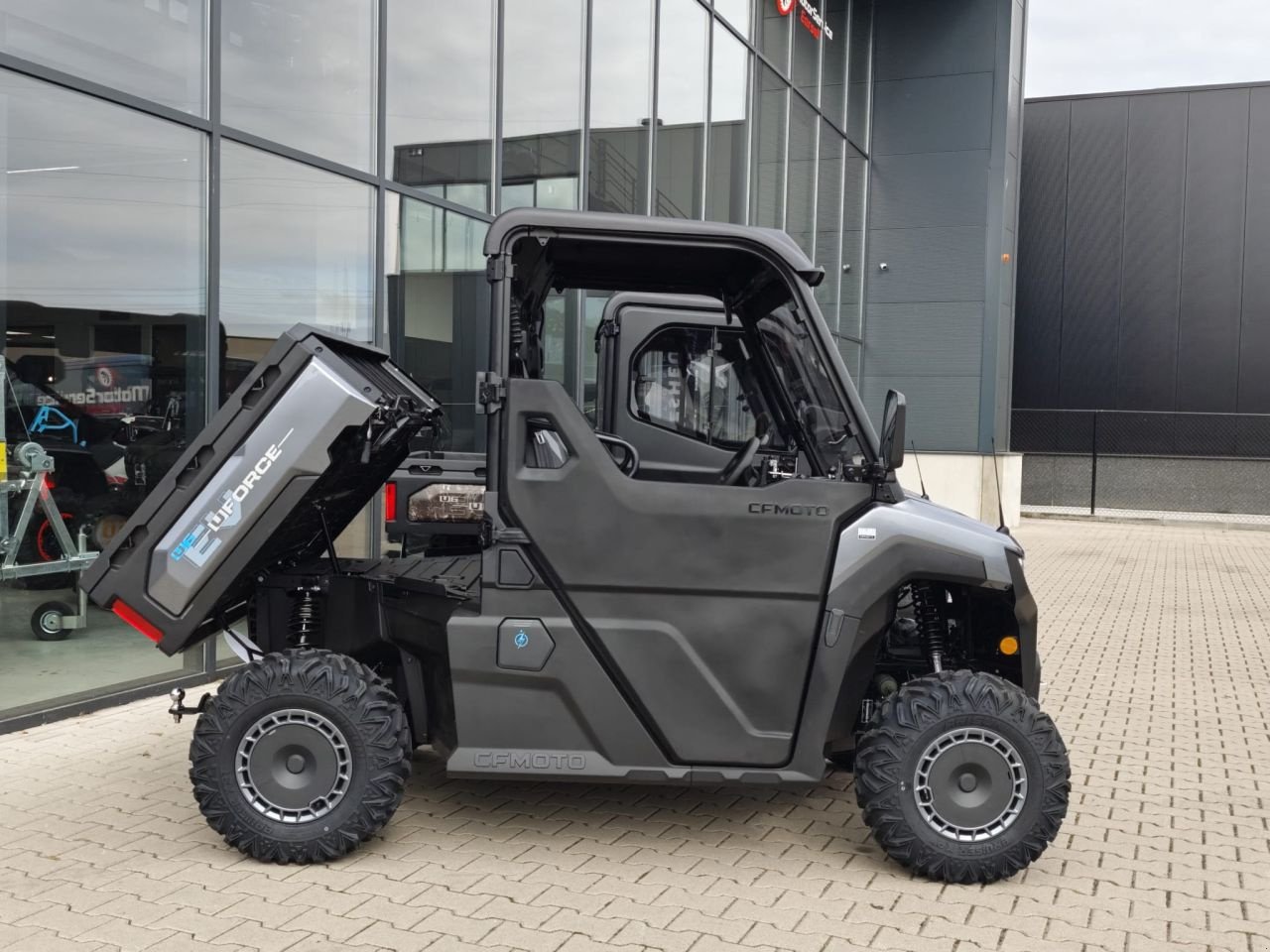 Sonstige Gartentechnik & Kommunaltechnik del tipo Sonstige CFMOTO UForce U6 EV, Neumaschine In Eersel (Immagine 3)