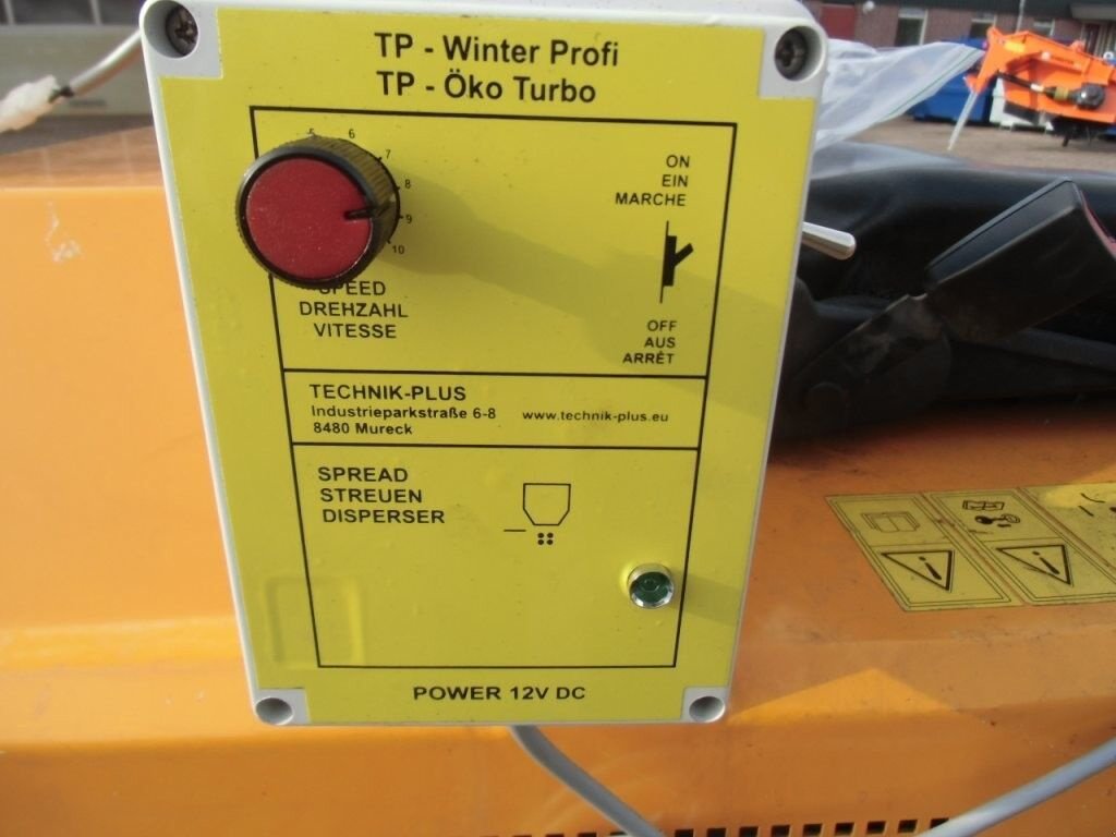 Sonstige Gartentechnik & Kommunaltechnik des Typs Sonstige COMBI en zoutstrooier, Neumaschine in Goudriaan (Bild 3)