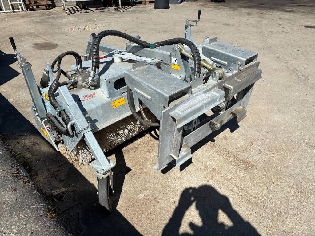 Sonstige Gartentechnik & Kommunaltechnik typu Sonstige Fliegl Fejekost, Gebrauchtmaschine v Brønderslev (Obrázek 2)