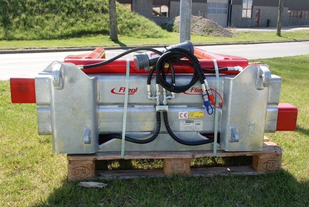 Sonstige Gartentechnik & Kommunaltechnik des Typs Sonstige Fliegl Firkantballetang 700 - 2400, Gebrauchtmaschine in Ringe (Bild 2)