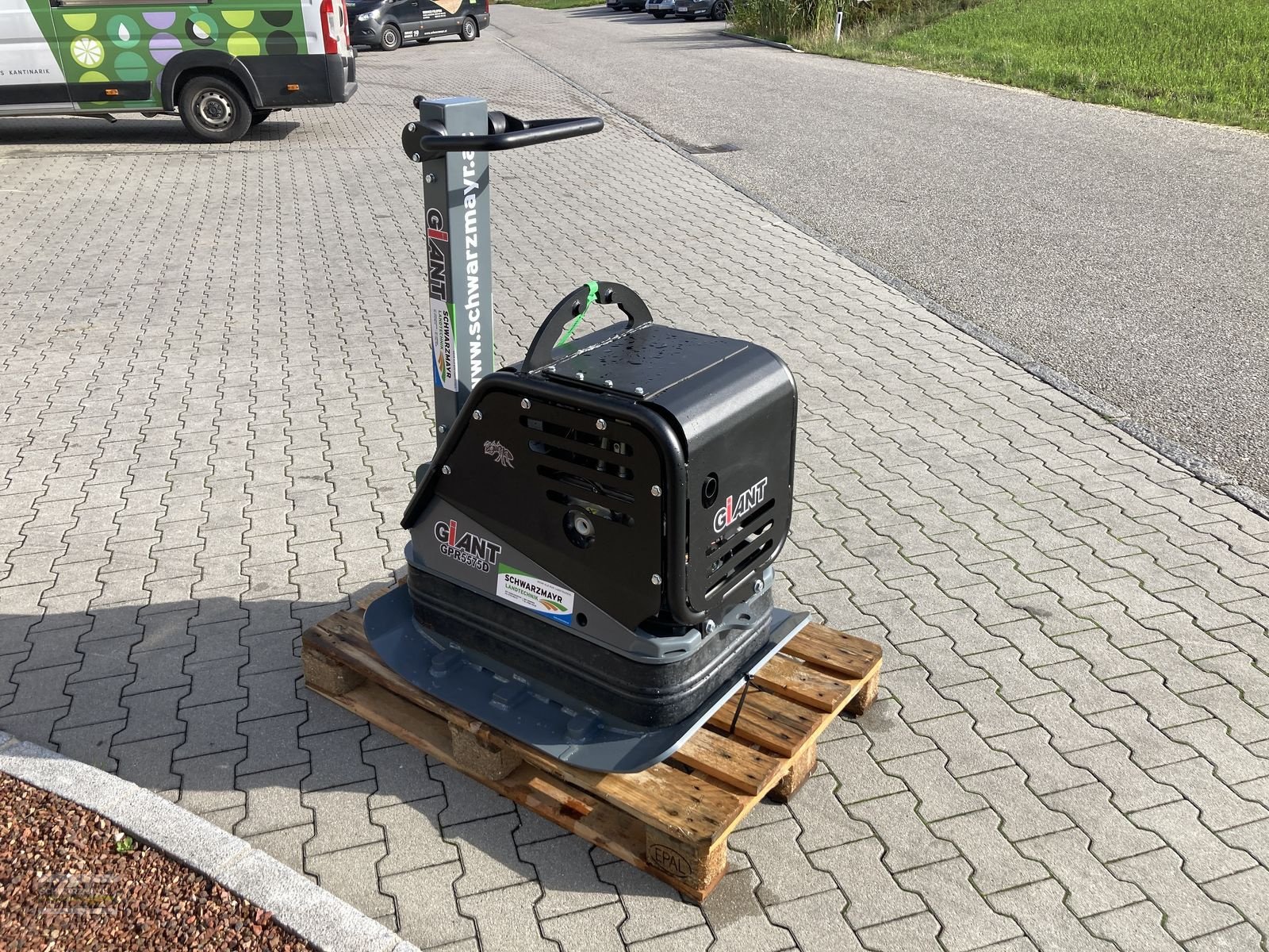 Sonstige Gartentechnik & Kommunaltechnik del tipo Sonstige Giant GPR5575D Rüttelplatte, Neumaschine In Aurolzmünster (Immagine 5)