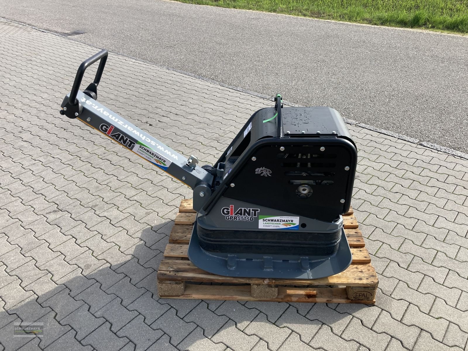 Sonstige Gartentechnik & Kommunaltechnik del tipo Sonstige Giant GPR5575D Rüttelplatte, Neumaschine In Aurolzmünster (Immagine 13)