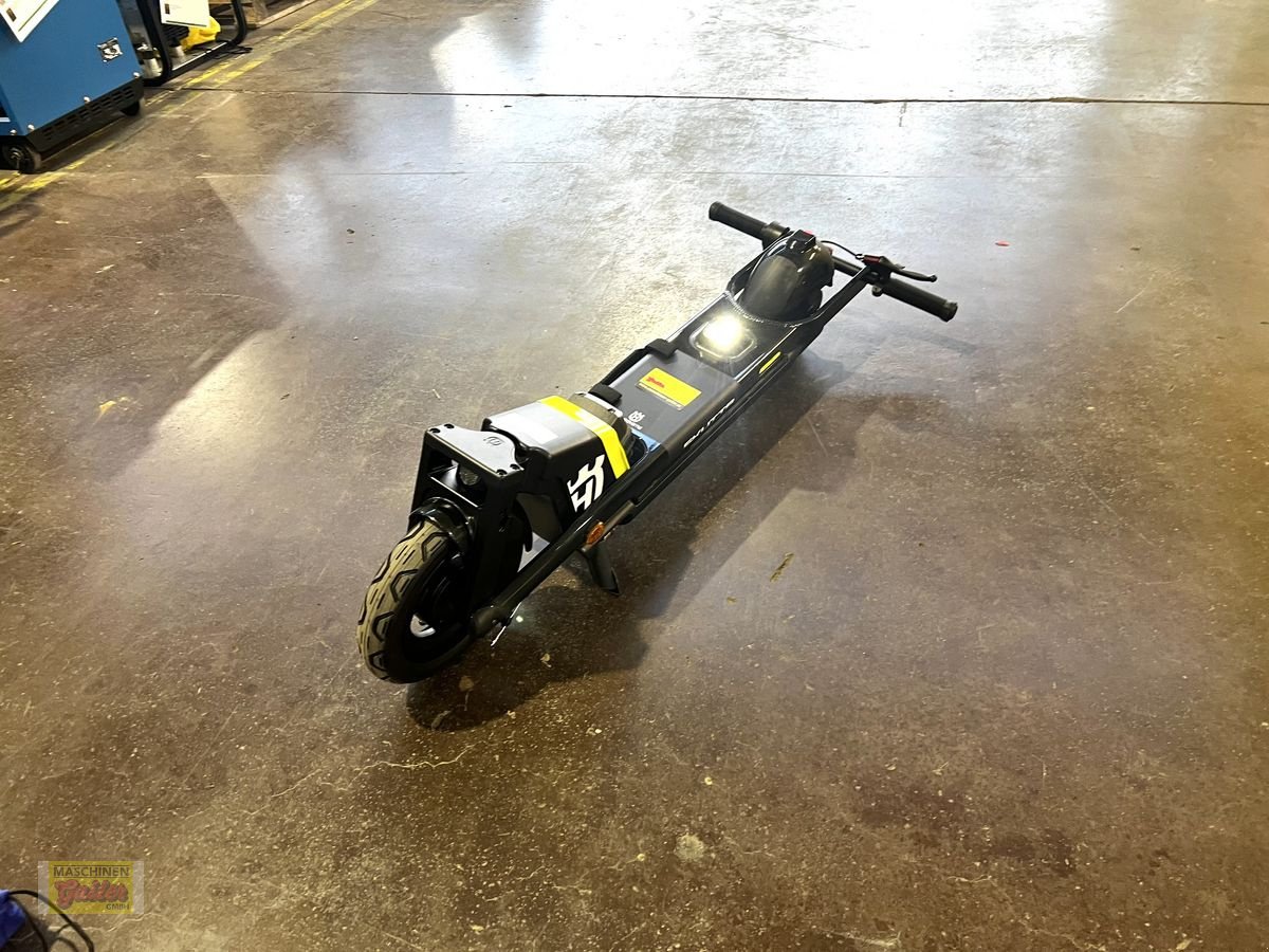 Sonstige Gartentechnik & Kommunaltechnik typu Sonstige Husqvarna SKUTTA Elektrorscooter im Set, Neumaschine v Kötschach (Obrázek 10)