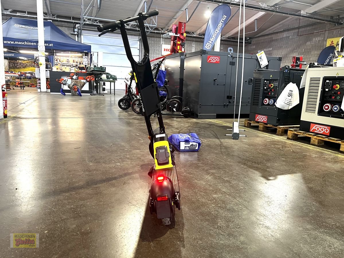Sonstige Gartentechnik & Kommunaltechnik typu Sonstige Husqvarna SKUTTA Elektrorscooter im Set, Neumaschine v Kötschach (Obrázek 5)