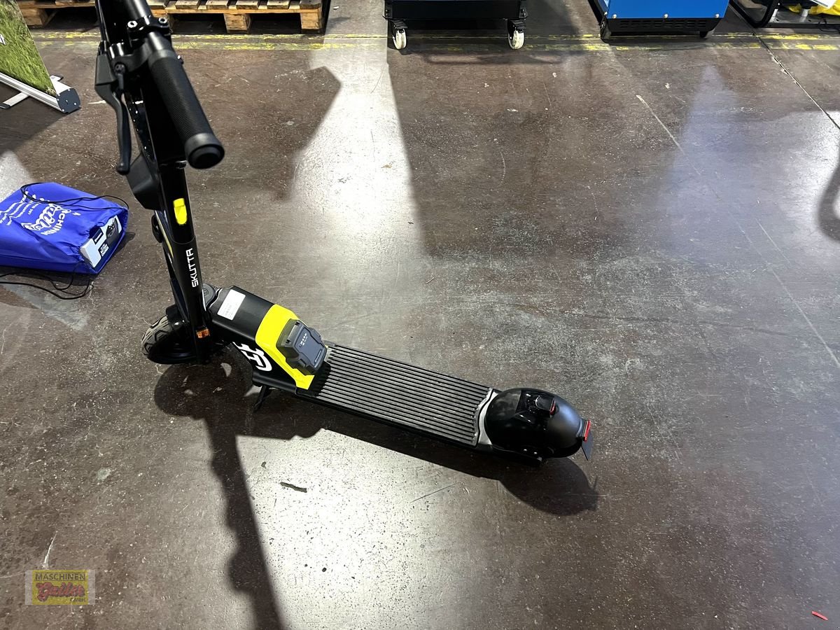Sonstige Gartentechnik & Kommunaltechnik typu Sonstige Husqvarna SKUTTA Elektrorscooter im Set, Neumaschine v Kötschach (Obrázek 4)