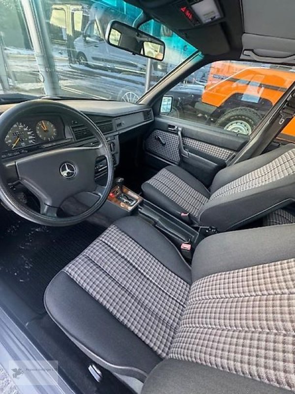 Sonstige Gartentechnik & Kommunaltechnik typu Sonstige Mercedes Benz 190 E 1.8 PKW Oldtimer Limousine Automatik, Gebrauchtmaschine w Gevelsberg (Zdjęcie 4)