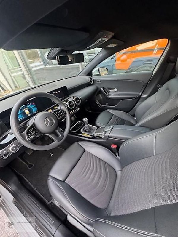 Sonstige Gartentechnik & Kommunaltechnik des Typs Sonstige Mercedes Benz A 200 A Klasse PKW Kleinwagen 1. Hand, Gebrauchtmaschine in Gevelsberg (Bild 8)