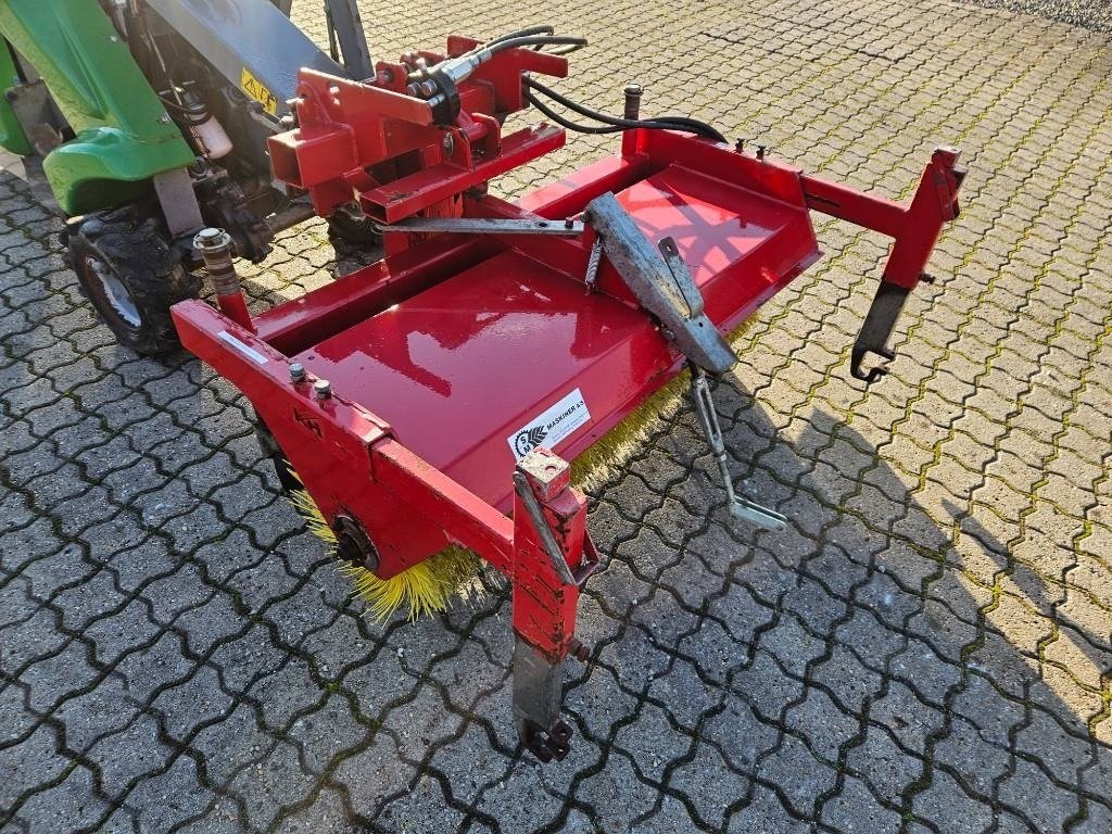 Sonstige Gartentechnik & Kommunaltechnik typu Sonstige minilæsser kost med opsamlerkasse, Gebrauchtmaschine v Fårevejle (Obrázek 4)