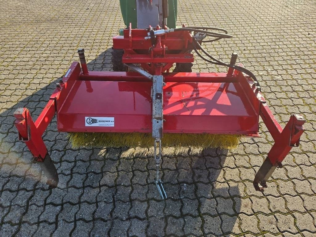 Sonstige Gartentechnik & Kommunaltechnik typu Sonstige minilæsser kost med opsamlerkasse, Gebrauchtmaschine v Fårevejle (Obrázek 3)