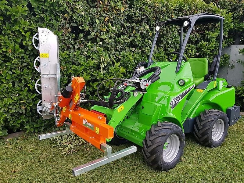 Sonstige Gartentechnik & Kommunaltechnik typu Sonstige Rinieri Heckenschere EURO-Aufnahme Heckenschneider Frontladersäge, Gebrauchtmaschine v Schmallenberg (Obrázek 3)