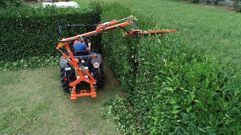 Sonstige Gartentechnik & Kommunaltechnik van het type Sonstige Rinieri Heckenschere mit Arm Schere hydraulischer Heckenschneider, Gebrauchtmaschine in Schmallenberg (Foto 2)