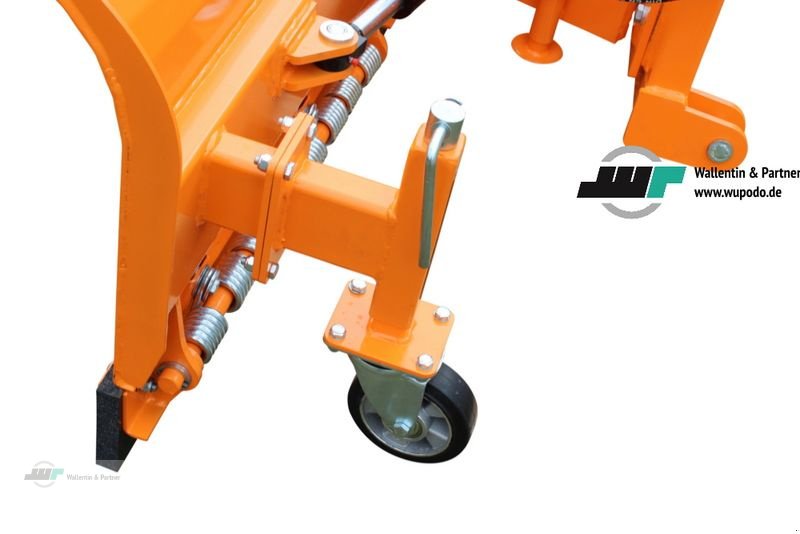 Sonstige Gartentechnik & Kommunaltechnik des Typs Sonstige Schneepflug 1,80 m Vario Schneeschild Kat.1, Neumaschine in Wesenberg (Bild 7)