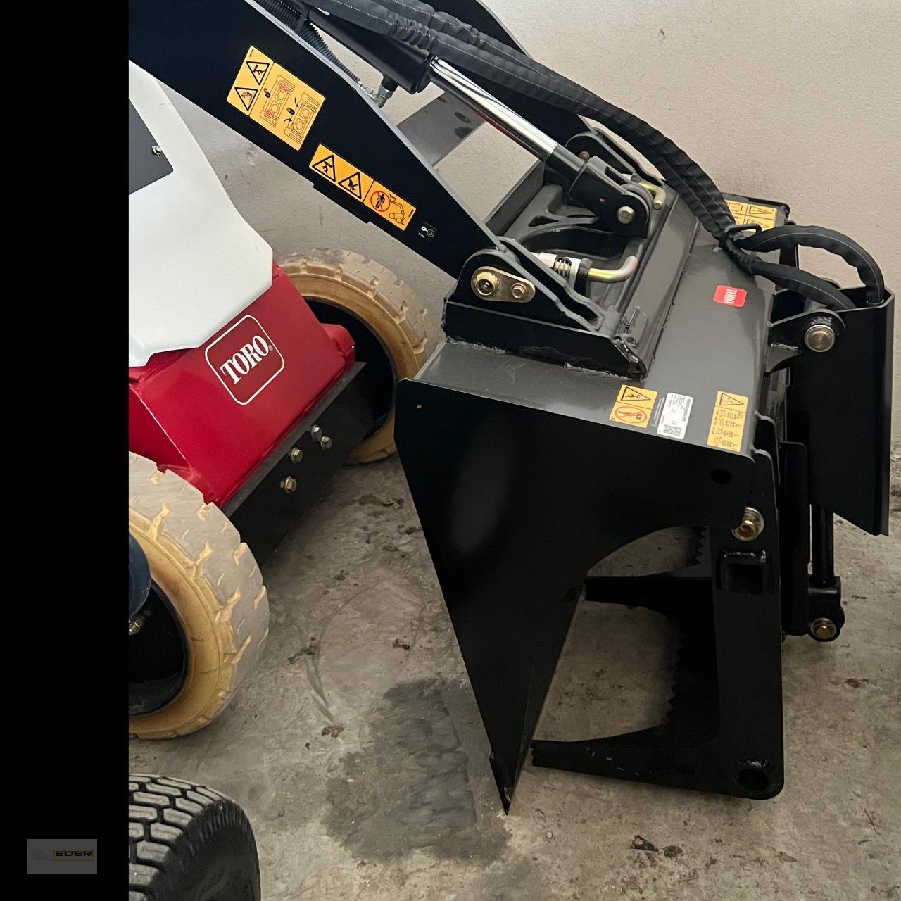 Sonstige Gartentechnik & Kommunaltechnik tipa Toro e-Dingo 500, Vorführmaschine u Kirchheim b. München (Slika 4)