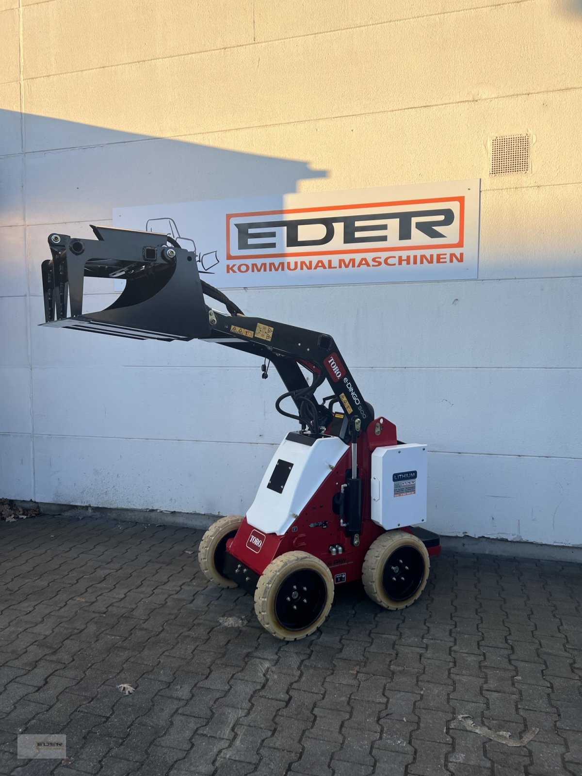 Sonstige Gartentechnik & Kommunaltechnik от тип Toro e-Dingo 500, Vorführmaschine в Kirchheim b. München (Снимка 1)