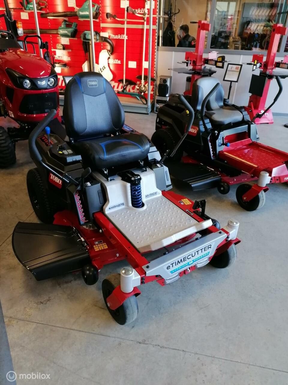 Sonstige Gartentechnik & Kommunaltechnik typu Toro E-MR 4275 accu zitmaaier incl. 4x 10ah showroom model!, Neumaschine w Aalten (Zdjęcie 5)