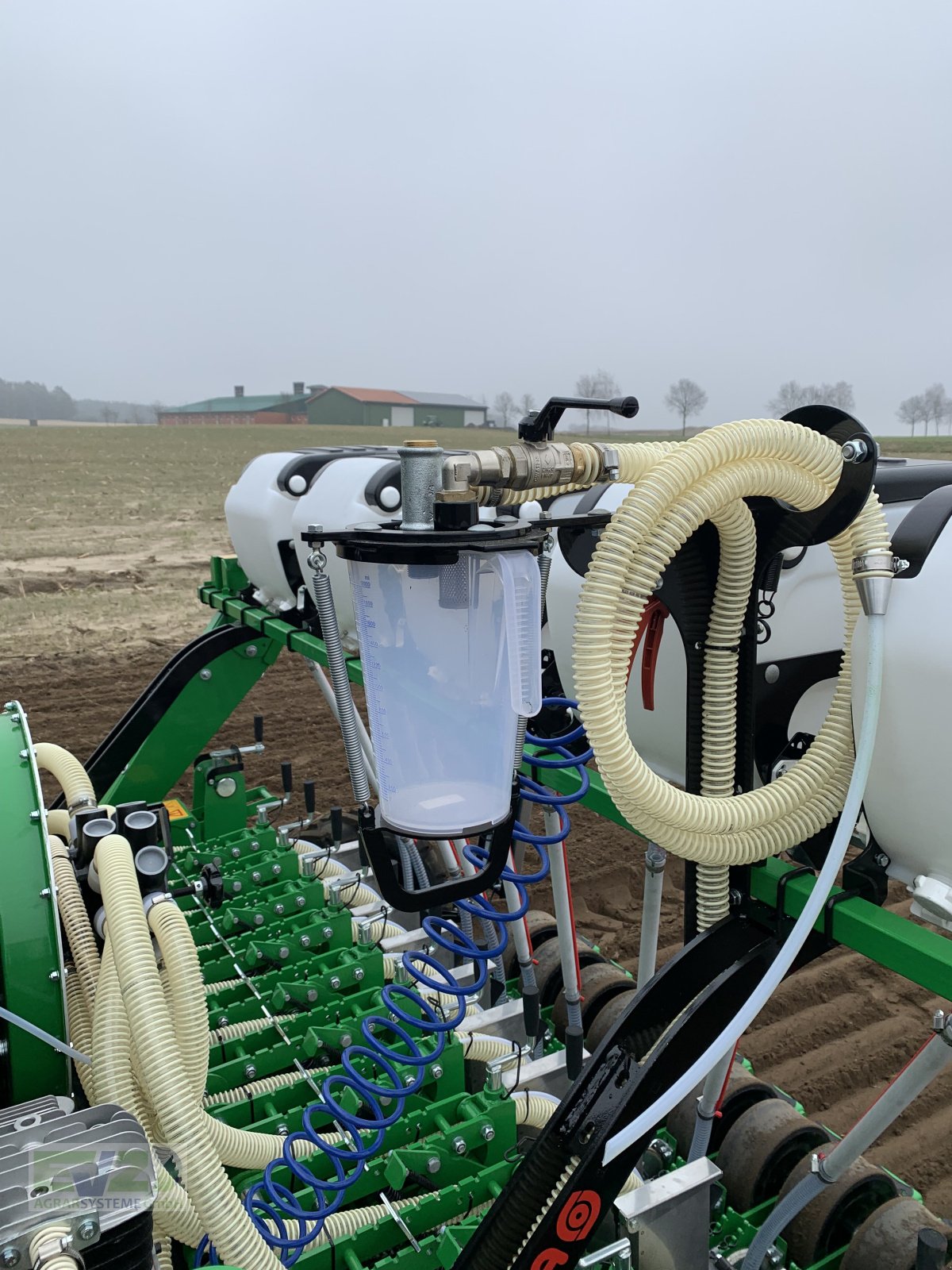 Sonstige Gemüsetechnik Türe ait Sfoggia Calibra Gemüsesämaschine, Neumaschine içinde Ebersberg (resim 9)