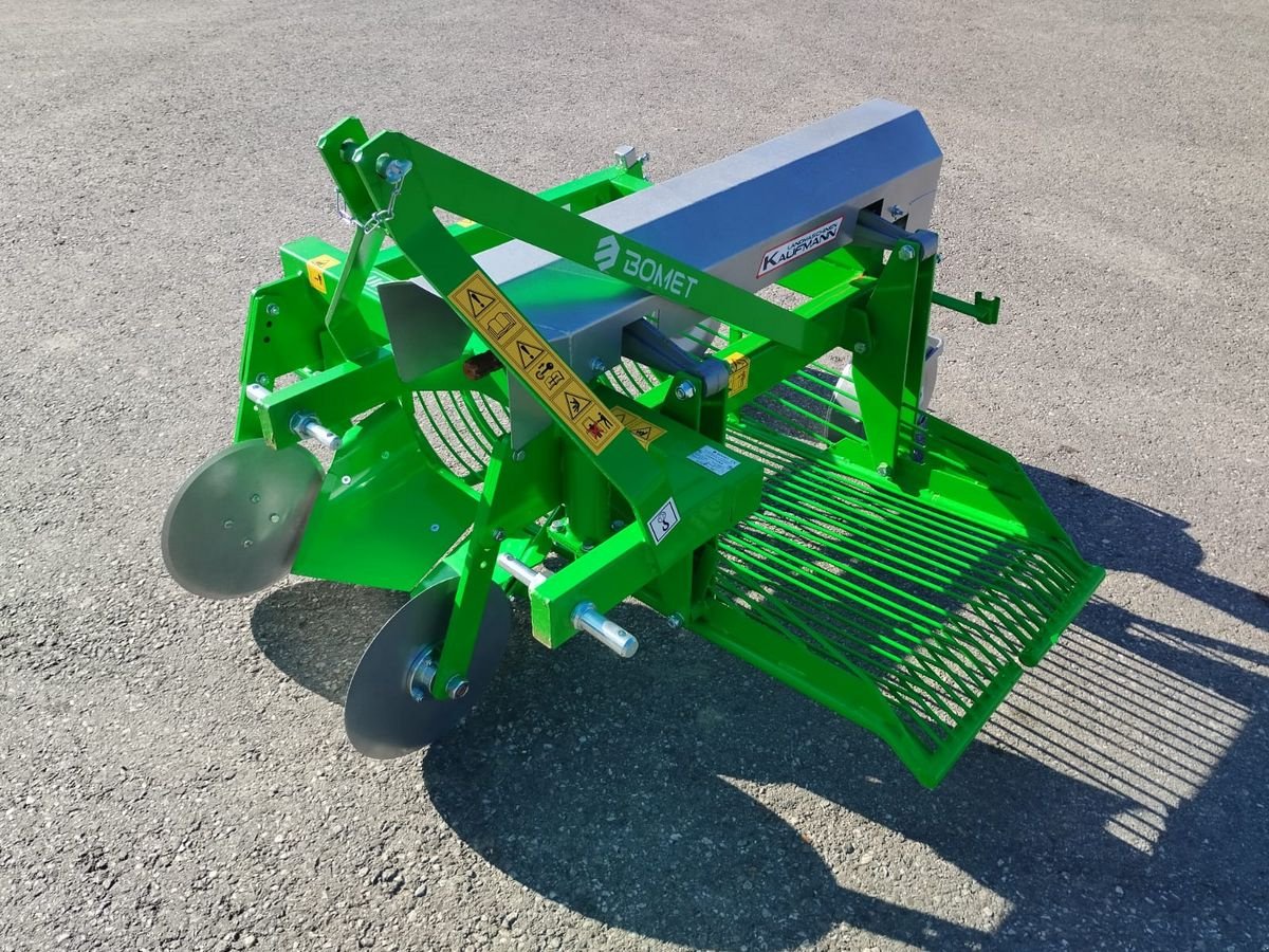 Sonstige Gemüsetechnik des Typs Sonstige Bomet  M055 Kartoffelroder mit Seitenauswurf, Neumaschine in NATTERNBACH (Bild 1)