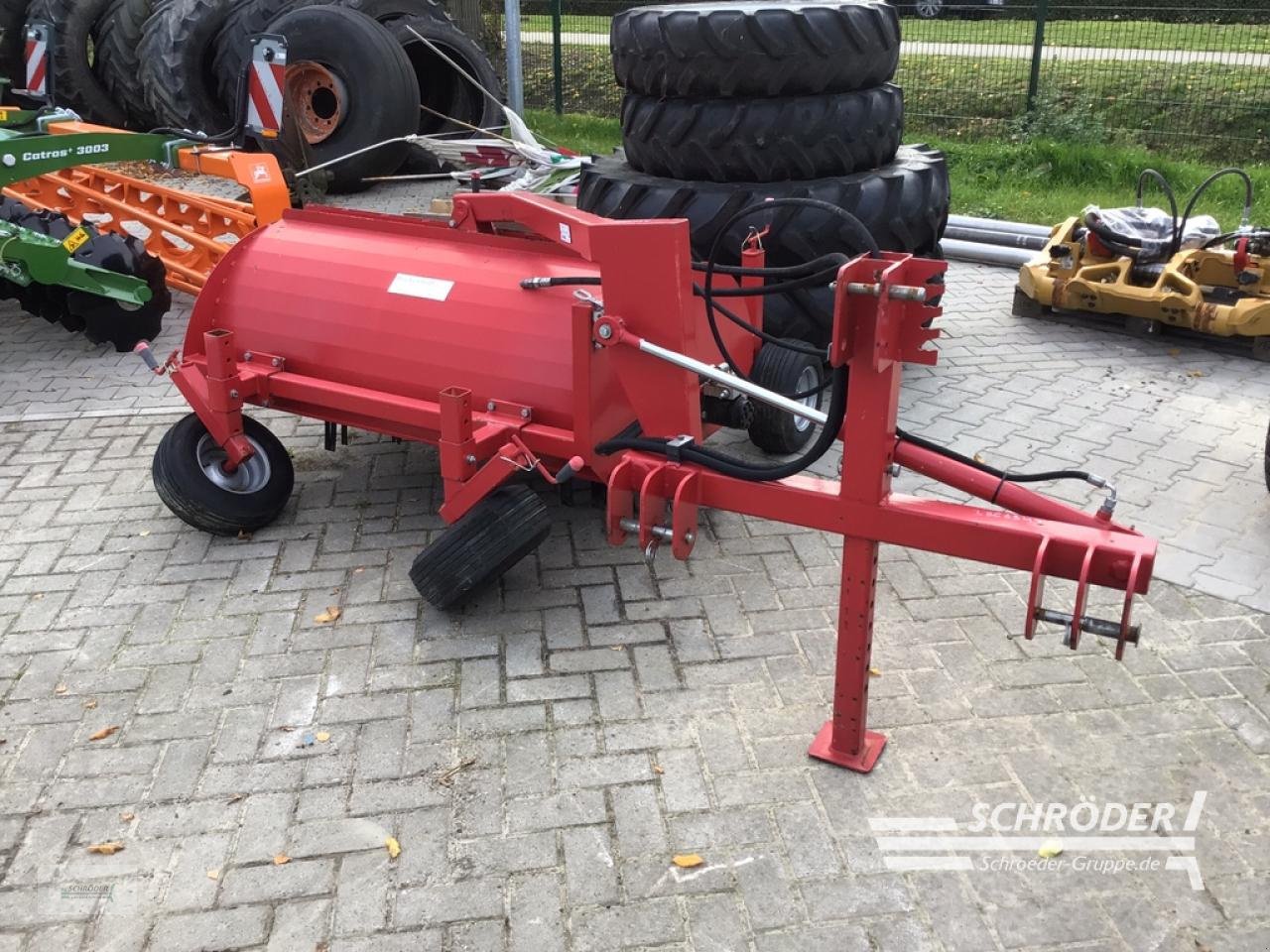 Sonstige Gemüsetechnik Türe ait Sonstige ERDBEERENTRANKER, Neumaschine içinde Langförden (resim 2)