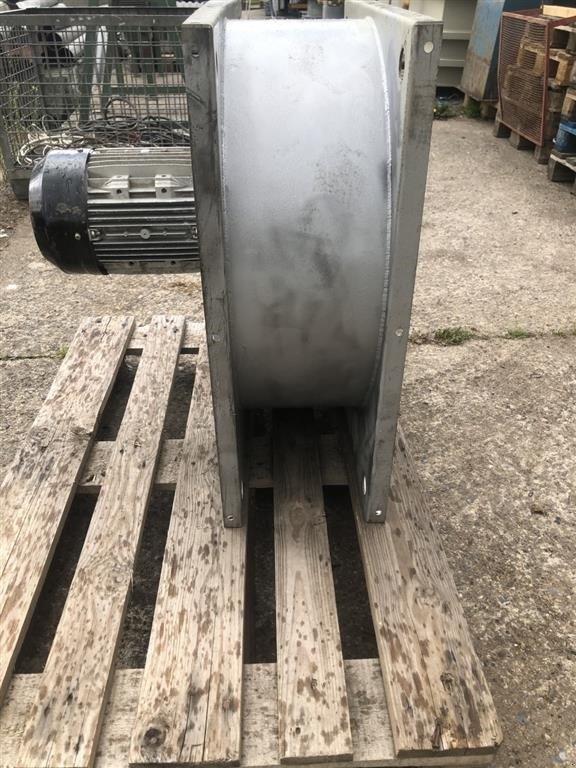 Sonstige Getreidelagertechnik Türe ait Sonstige Parlock beluftningsblæser 4 KW  5HK, Gebrauchtmaschine içinde Egtved (resim 4)
