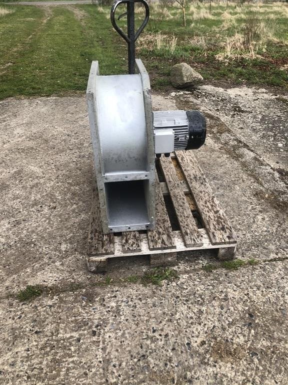 Sonstige Getreidelagertechnik Türe ait Sonstige Parlock beluftningsblæser 4 KW  5HK, Gebrauchtmaschine içinde Egtved (resim 2)