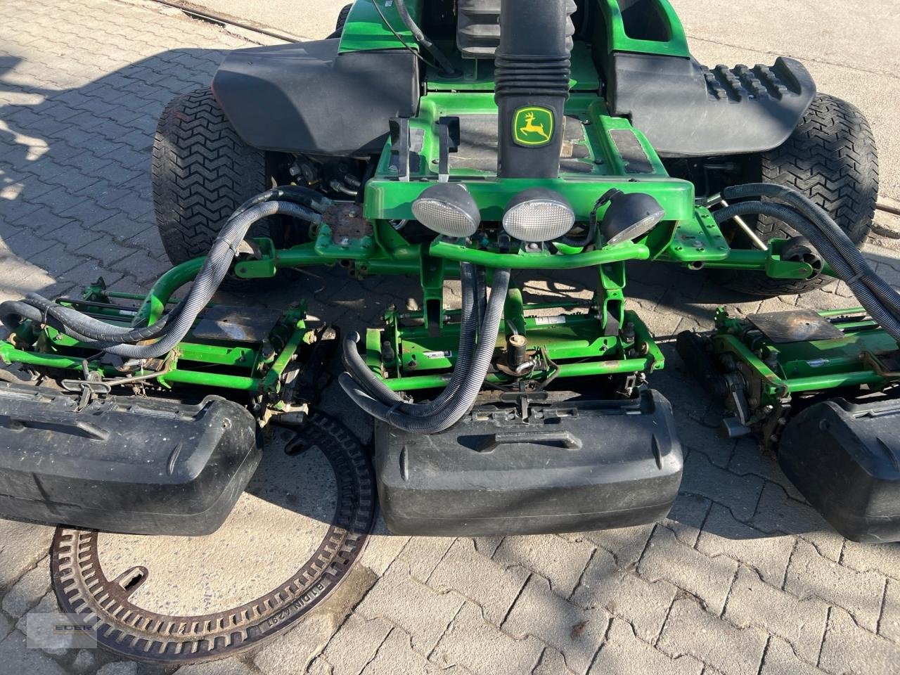 Sonstige Golftechnik typu John Deere 8700 A, Gebrauchtmaschine v Kirchheim b. München (Obrázek 4)