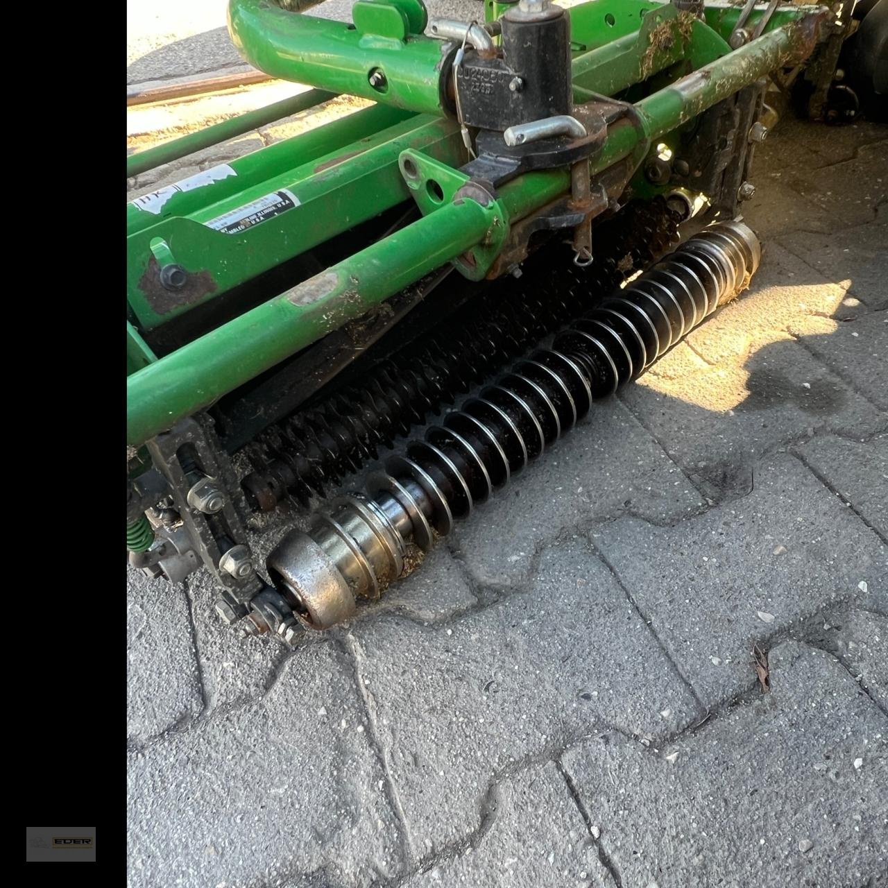 Sonstige Golftechnik typu John Deere 8700 A, Gebrauchtmaschine v Kirchheim b. München (Obrázok 11)