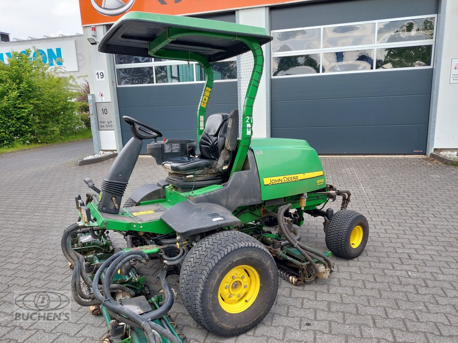 Sonstige Golftechnik des Typs John Deere 8700A, Gebrauchtmaschine in Olpe (Bild 5)