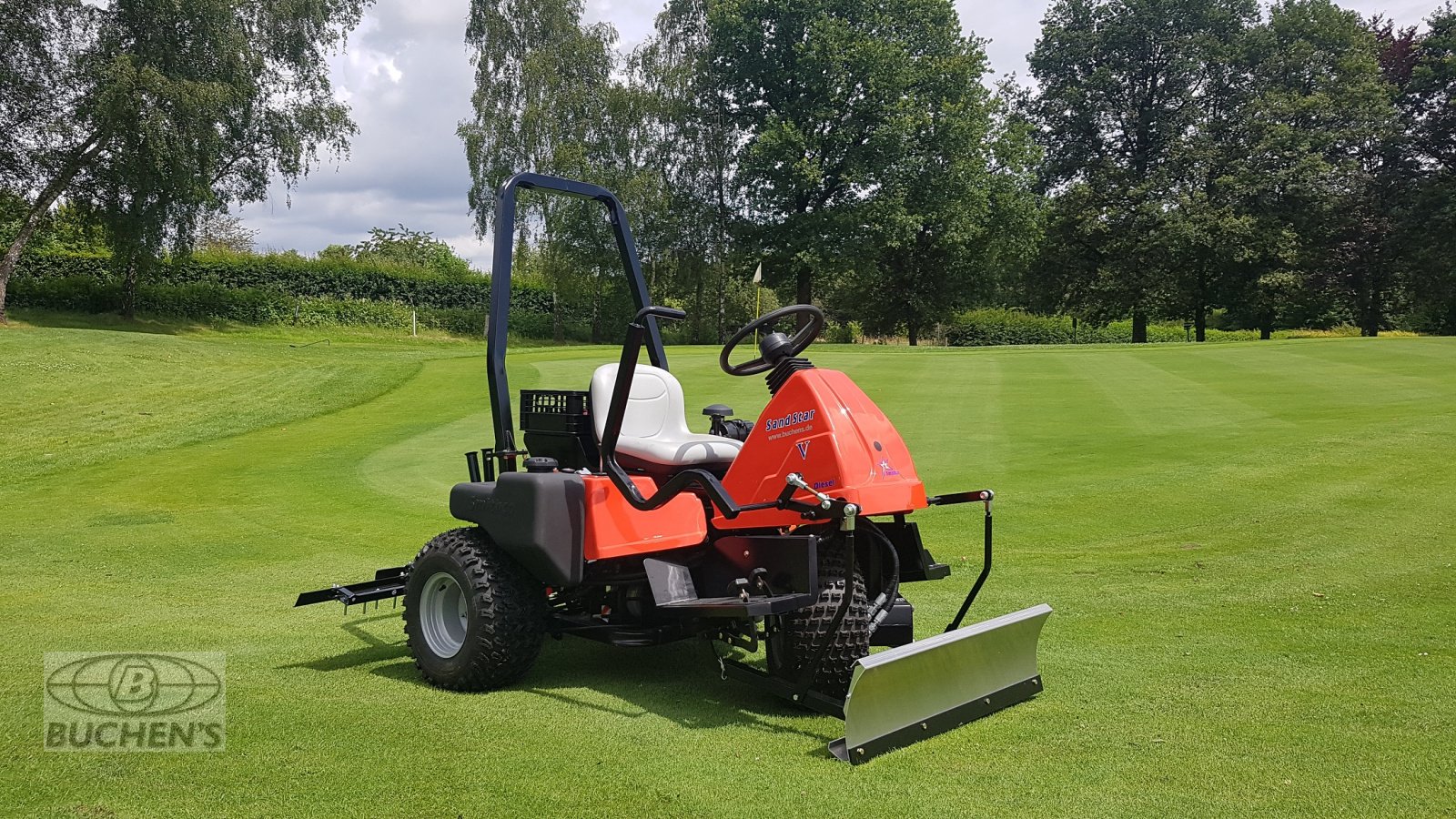 Sonstige Golftechnik des Typs Smithco Sand Star 3-WD Diesel Neu, Neumaschine in Olpe (Bild 1)
