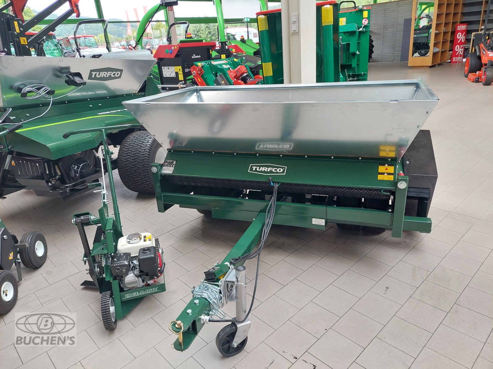 Sonstige Golftechnik des Typs Turfco Topdresser Turfco R Matic, Neumaschine in Olpe (Bild 2)