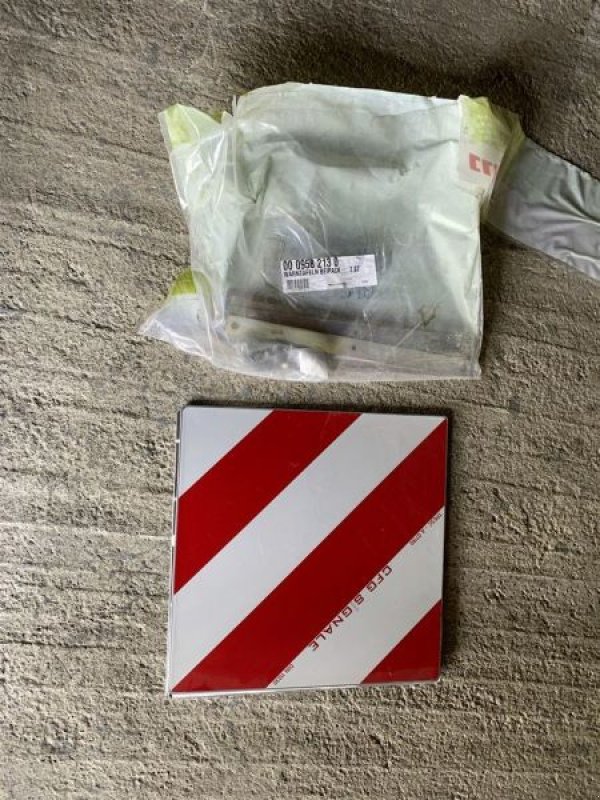 Sonstige Grünlandtechnik & Futtererntetechnik Türe ait CLAAS WARNTAFELN FÜR LINER 370 TANDE, Neumaschine içinde Grabenstätt-Erlstätt (resim 1)