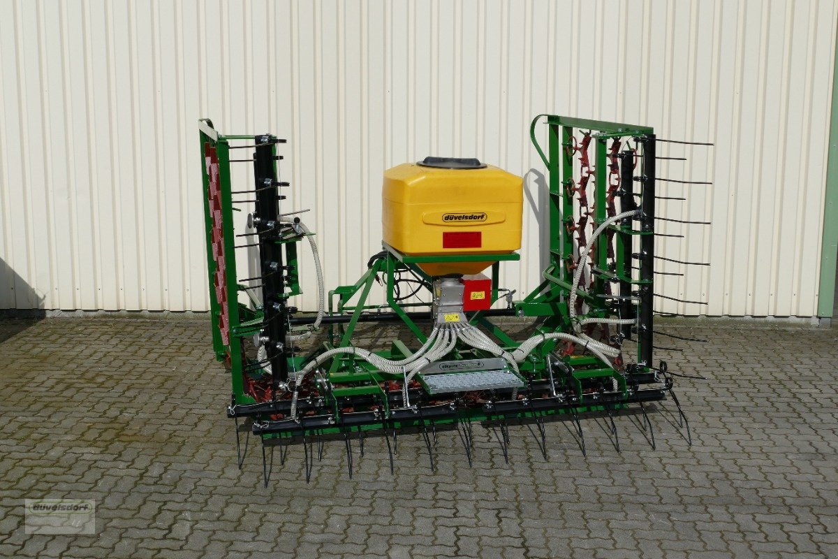 Sonstige Grünlandtechnik & Futtererntetechnik des Typs Düvelsdorf Grünlandegge mit Striegelfeld und Säeinrichtung, Neumaschine in Ottersberg - Bahnhof (Bild 1)