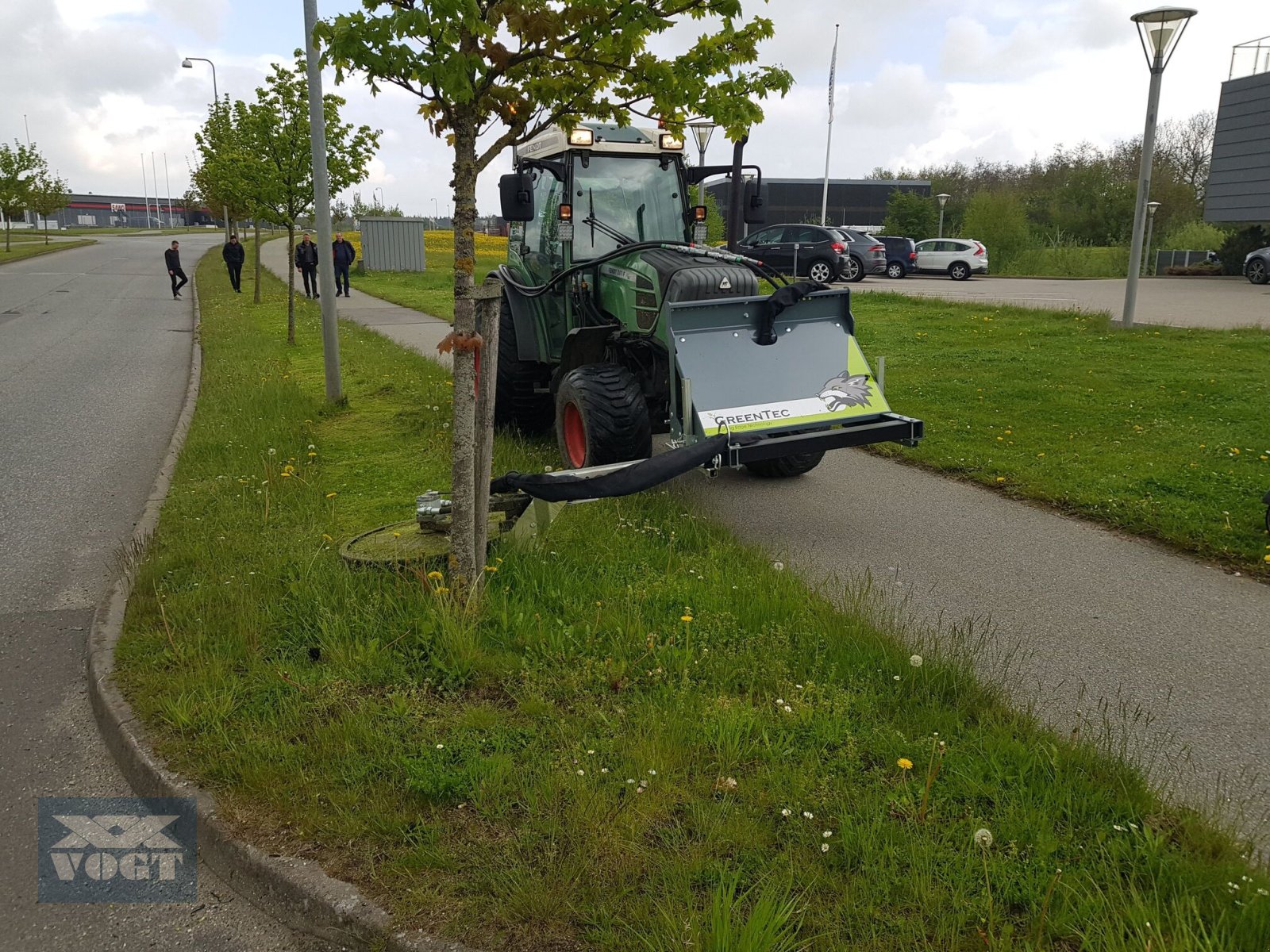 Sonstige Grünlandtechnik & Futtererntetechnik tipa Greentec FOX Multiträger inkl. RI 82 Zaunmäher /Randstreifenmäher Vorführgerät, Gebrauchtmaschine u Schmallenberg (Slika 14)