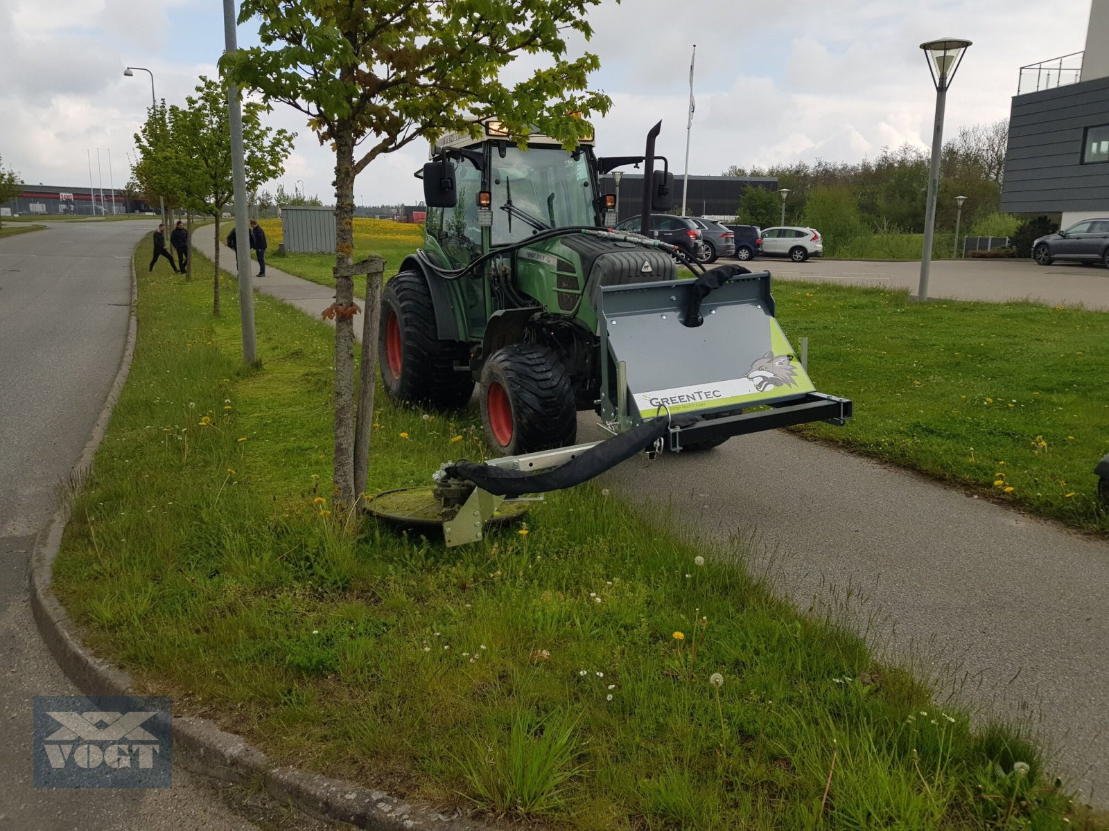 Sonstige Grünlandtechnik & Futtererntetechnik tipa Greentec FOX Multiträger inkl. RI 82 Zaunmäher /Randstreifenmäher Vorführgerät, Gebrauchtmaschine u Schmallenberg (Slika 15)