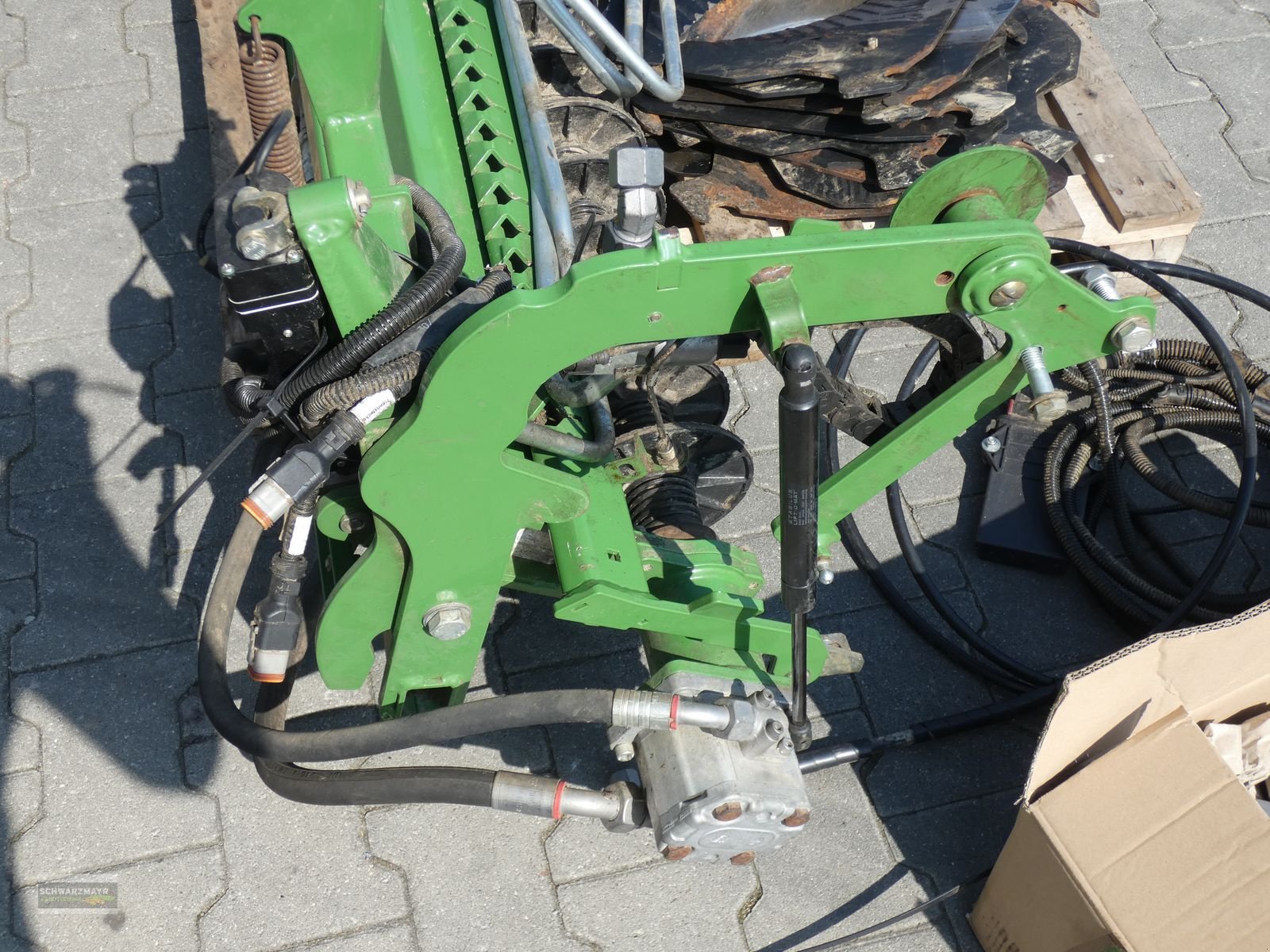 Sonstige Grünlandtechnik & Futtererntetechnik des Typs Krone Messerschleifeinrichtung, Vorführmaschine in Aurolzmünster (Bild 14)