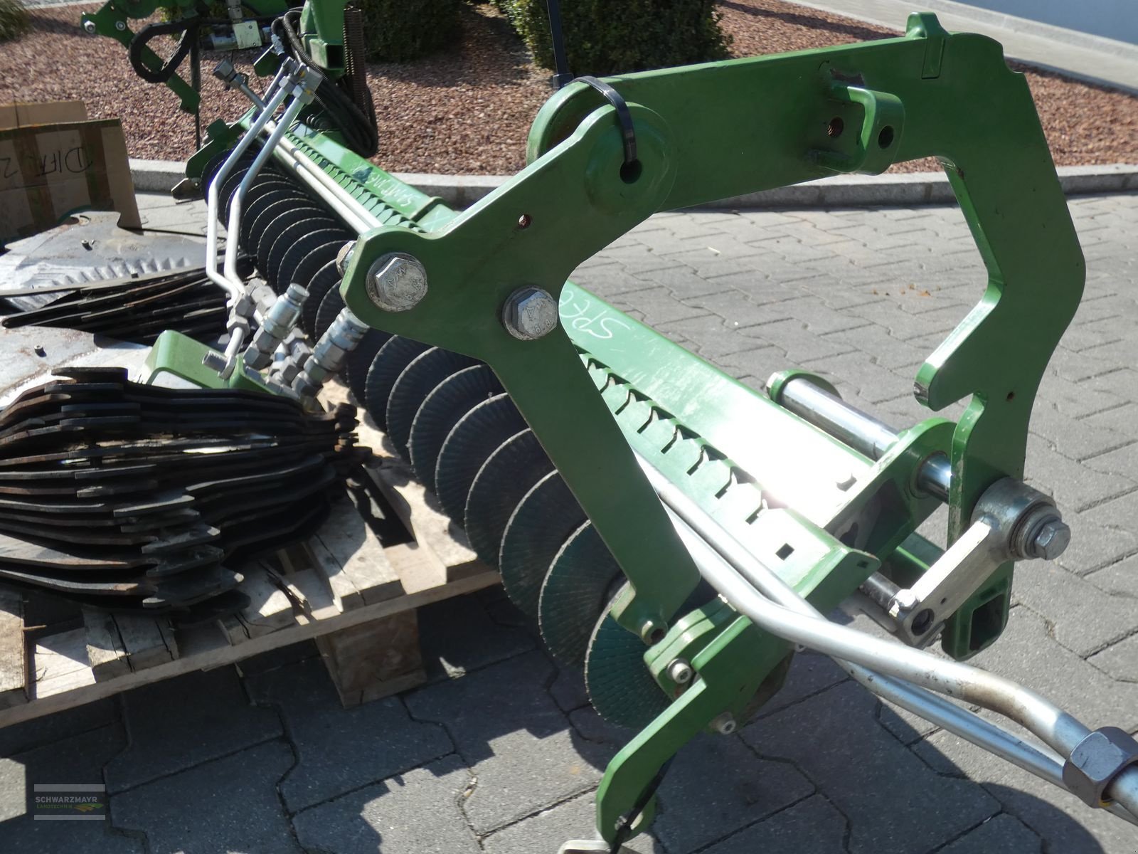 Sonstige Grünlandtechnik & Futtererntetechnik des Typs Krone Messerschleifeinrichtung, Vorführmaschine in Aurolzmünster (Bild 11)