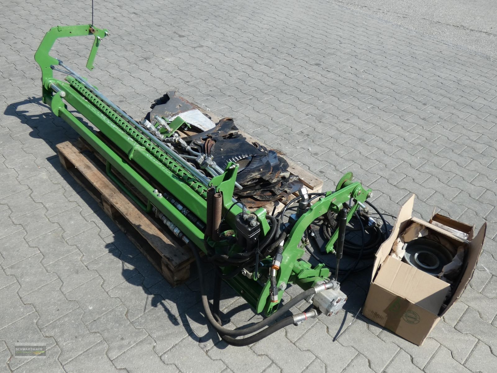 Sonstige Grünlandtechnik & Futtererntetechnik des Typs Krone Messerschleifeinrichtung, Vorführmaschine in Aurolzmünster (Bild 7)